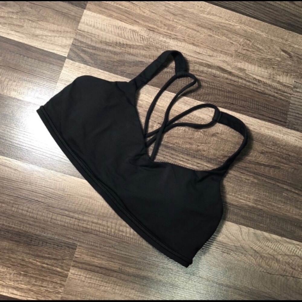 Lululemon free to be bra